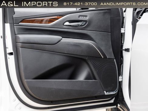 Used 2024 Cadillac Escalade ESV Premium Luxury w/ Performance Package AWD/4WD image 39
