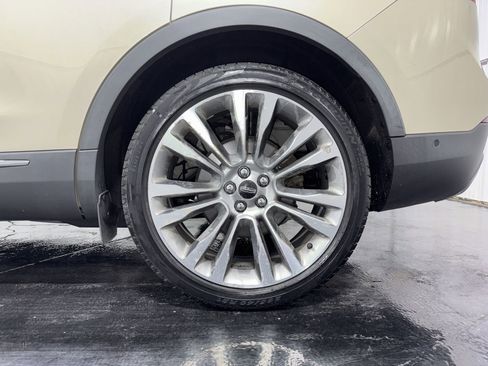 Used 2016 Lincoln MKX Reserve w/ Technology Package FWD image 6
