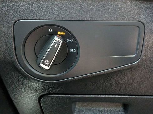 Certified 2023 Volkswagen Tiguan SE image 28