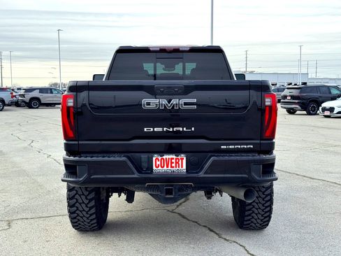 Used 2024 GMC Sierra 2500 Denali Ultimate image 10