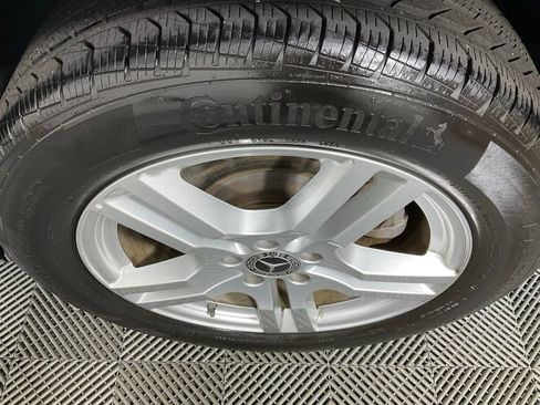 Used 2023 Mercedes-Benz GLB 250 4MATIC image 7