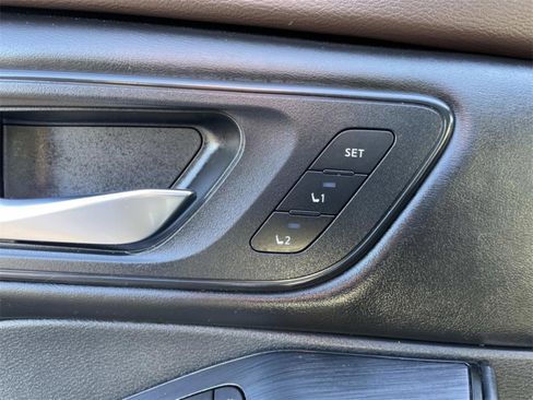 Used 2022 Nissan Rogue SL w/ SL Premium Package image 18