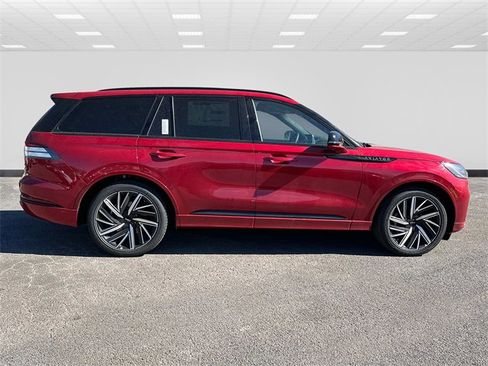 New 2025 Lincoln Aviator Black Label w/ Jet Appearance Package image 2