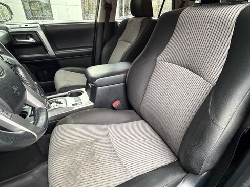 Used 2019 Toyota 4Runner SR5 AWD/4WD image 17