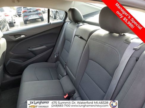 Used 2016 Chevrolet Cruze LT w/ Convenience Package FWD image 23