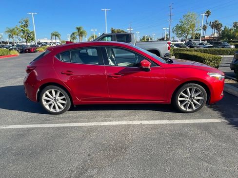 Used 2017 MAZDA MAZDA3 Grand Touring w/ Premium Equipment Package FWD image 3