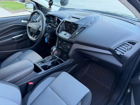 Used 2018 Ford Escape SE w/ SE Sync 3 Package AWD/4WD image 18