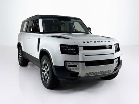 Used 2025 Land Rover Defender 130 S image 7