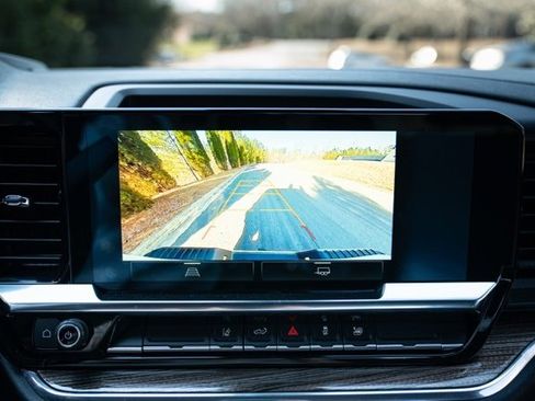 Used 2025 Chevrolet Silverado 2500 LT w/ Convenience Package image 32