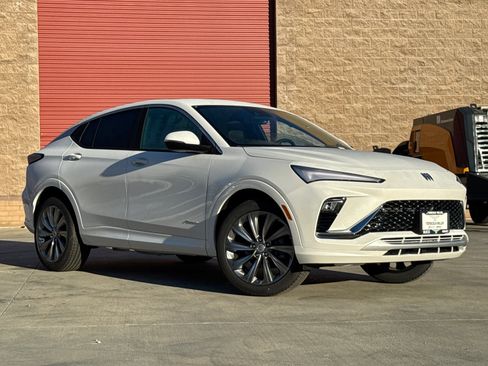 New 2026 Buick Envista Avenir image 2