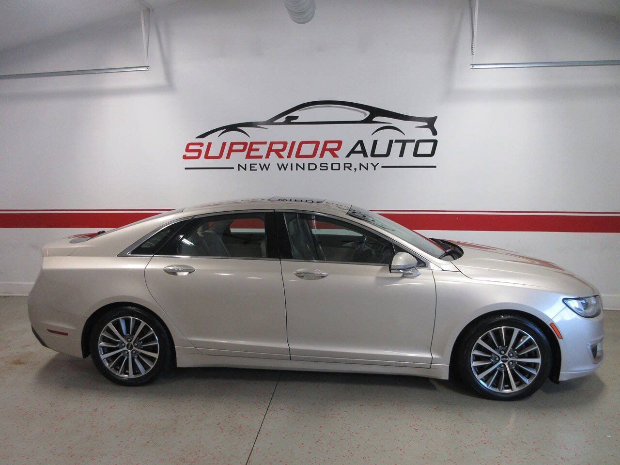 Used 2017 Lincoln MKZ Select AWD/4WD image 5