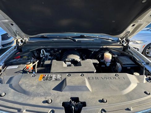 Used 2019 Chevrolet Suburban LT image 35