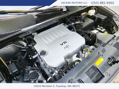 Used 2013 Toyota Highlander Limited FWD image 18