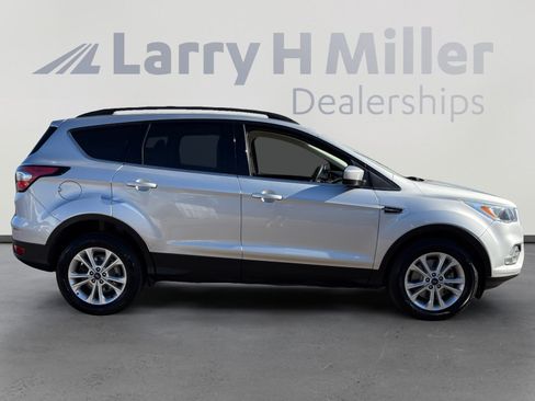 Used 2018 Ford Escape SE image 6