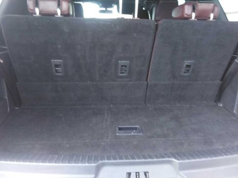 Used 2024 Ford Expedition Limited image 8