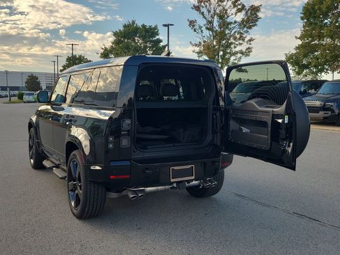 New 2026 Land Rover Defender 110 V8 image 12