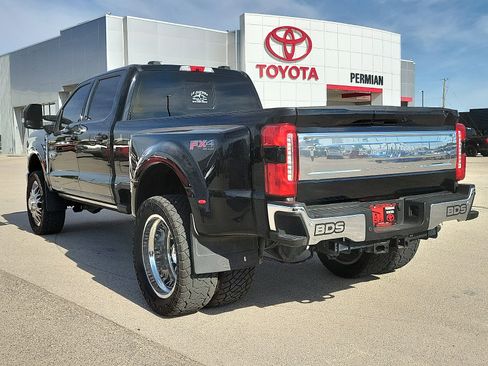 Used 2024 Ford F350 Lariat w/ Lariat Ultimate Package AWD/4WD image 3