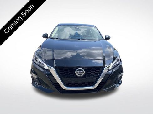 Used 2020 Nissan Altima 2.5 SL FWD image 2
