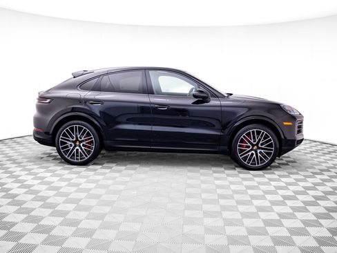 Used 2024 Porsche Cayenne S AWD/4WD image 6