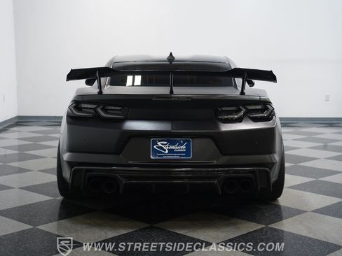 Used 2019 Chevrolet Camaro ZL1 RWD image 10