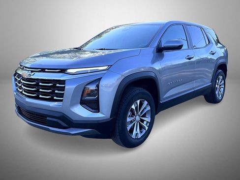 Used 2025 Chevrolet Equinox LT AWD/4WD image 1