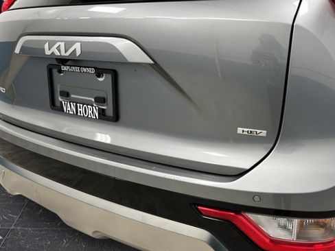 Used 2024 Kia Niro EX Touring FWD image 37