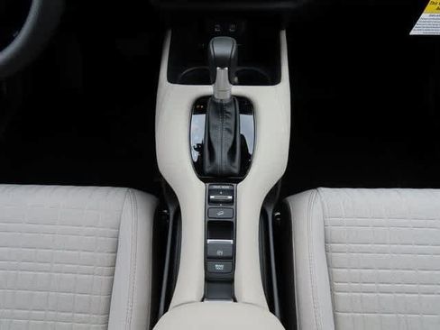 New 2026 Honda HR-V LX image 22