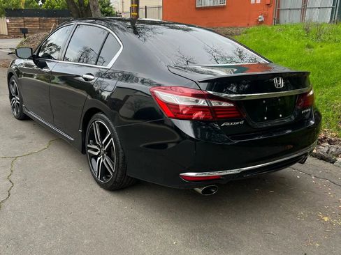 Used 2016 Honda Accord Sport image 5