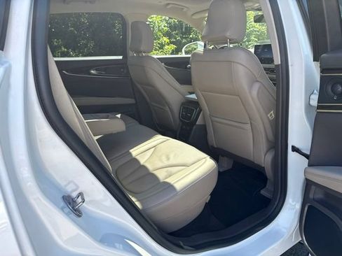 Used 2022 Lincoln Nautilus Reserve w/ Equipment Group 201A FWD image 38