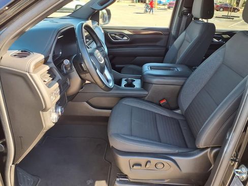 Used 2024 GMC Yukon XL SLE image 24