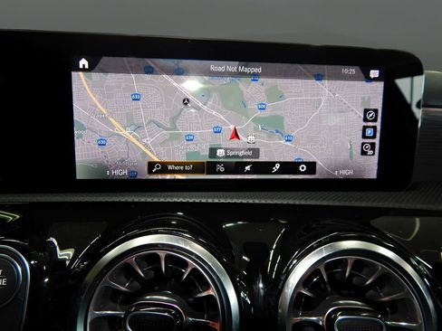 Used 2022 Mercedes-Benz A 220 4MATIC w/ AMG Line image 26