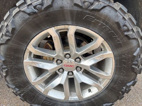 Used 2022 GMC Sierra 1500 SLT w/ SLT Convenience Package image 11