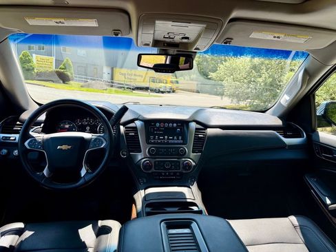 Used 2019 Chevrolet Tahoe Premier AWD/4WD image 18