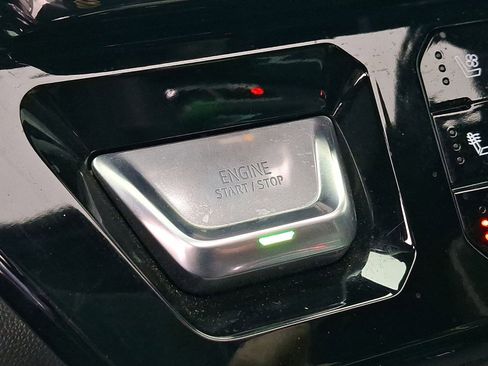 Used 2024 GMC Sierra 1500 AT4X image 17