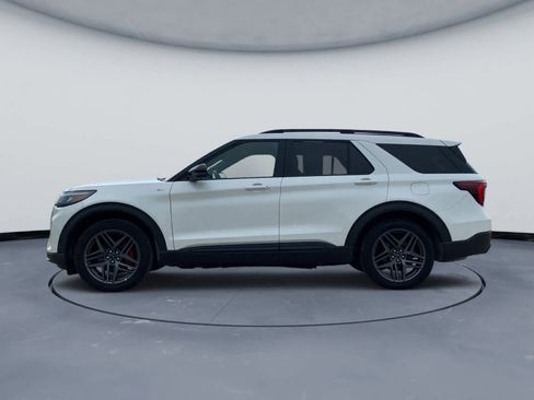 Used 2025 Ford Explorer ST-Line w/ ST-Line Street Pack AWD/4WD image 13