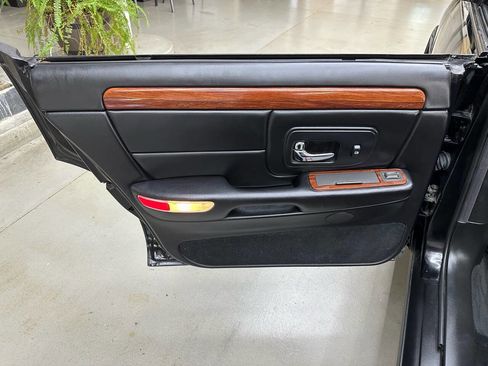 Used 1998 Cadillac De Ville Base 4dr Sedan image 12