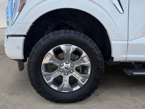 Used 2021 Ford F150 Platinum w/ FX4 Off-Road Package AWD/4WD image 14