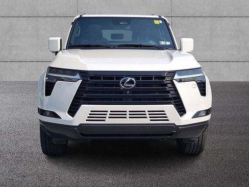 Used 2024 Lexus GX 550 w/ Accessory Package (Z1) AWD/4WD image 2