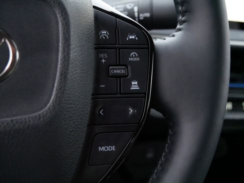 Used 2025 Toyota Prius Limited image 25