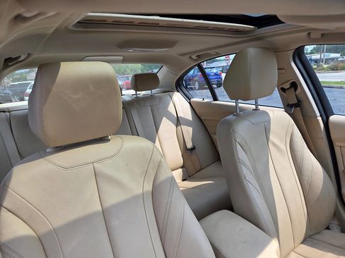 Used 2014 BMW 335i xDrive Sedan image 16