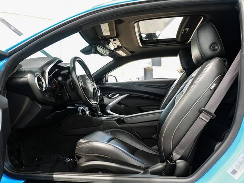 Used 2023 Chevrolet Camaro SS RWD image 3