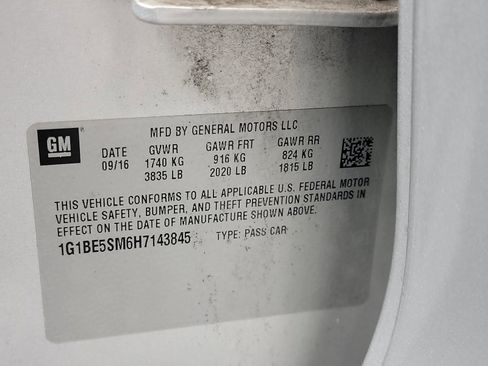 Used 2017 Chevrolet Cruze LT image 32