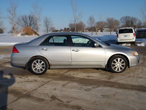 Used 2006 Honda Accord EX image 11