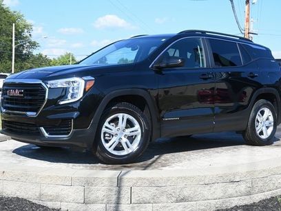 Used 2022 GMC Terrain SLE w/ Driver Convenience Package