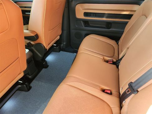 New 2025 Volkswagen ID. Buzz Pro S image 18