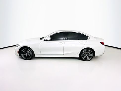 Used 2024 BMW 330i Sedan w/ Premium Package image 4