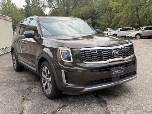 Used 2020 Kia Telluride S AWD/4WD image 9