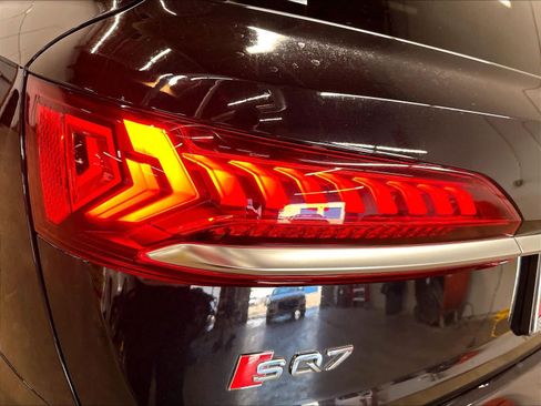 Used 2021 Audi SQ7 Premium Plus w/ Executive Package AWD/4WD image 31