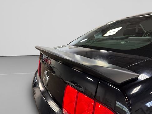 Used 2007 Ford Mustang Premium RWD image 40