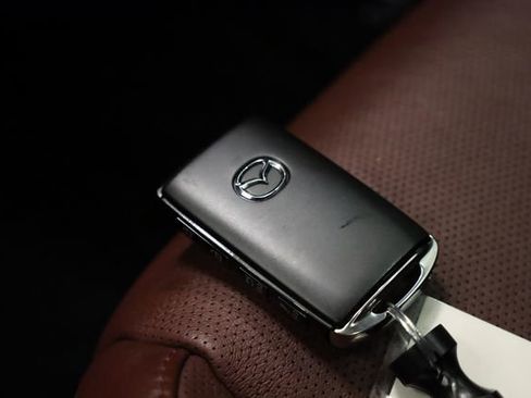 Used 2023 MAZDA MAZDA3 s image 26